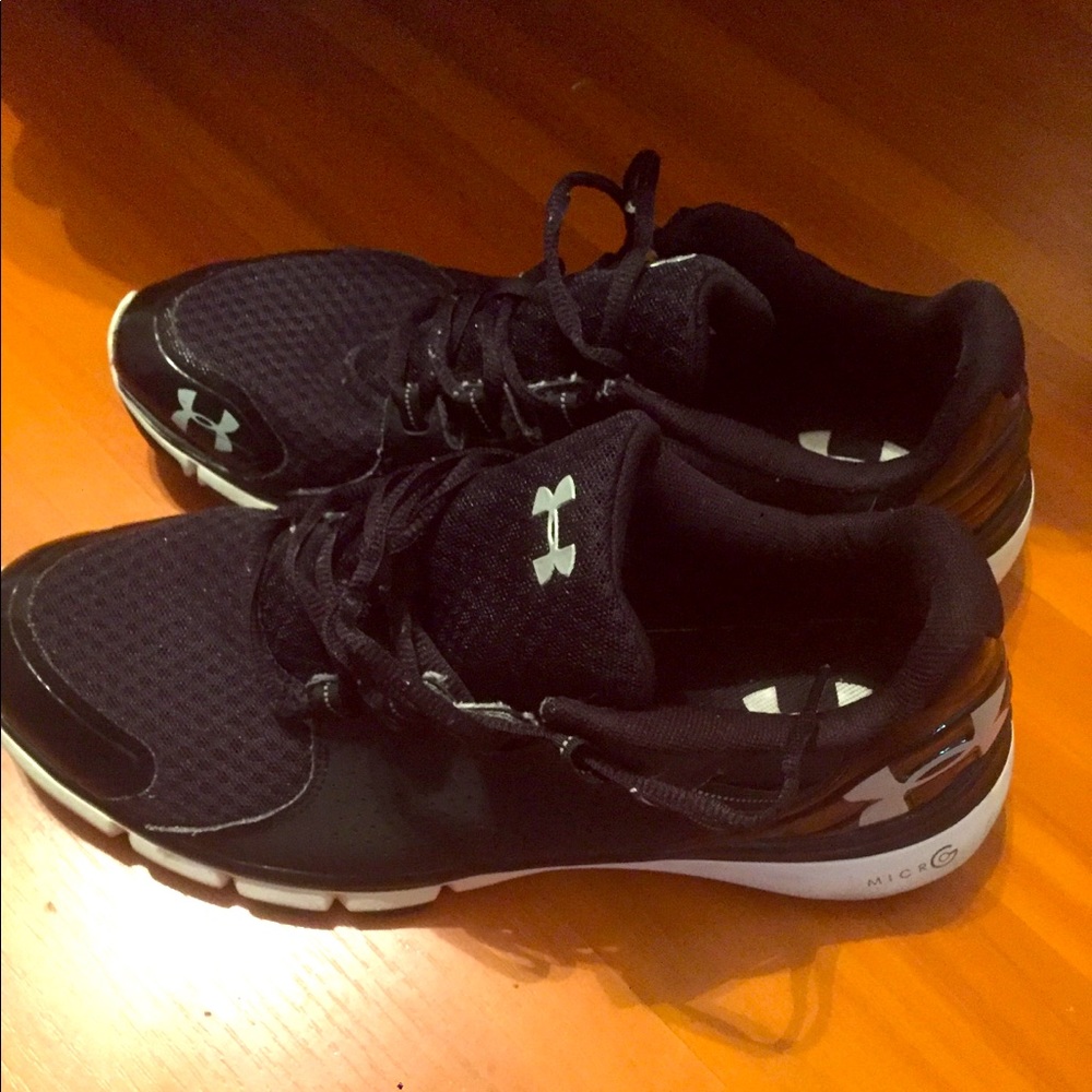 Used UA workout shoes